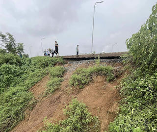 Đảm bảo an toàn hệ thống đê điều ứng phó bão số 9 và mưa lũ