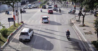 Camera AI ghi nhận hơn 1.400 trường hợp vượt đèn đỏ trong 12 tiếng