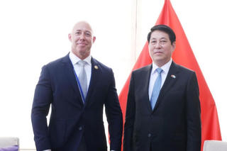 Chủ tịch nước Lương Cường tiếp các nghị sỹ Hoa Kỳ