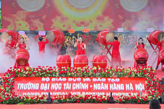 Đại học Tài chính Ngân hàng Hà Nội chào đón gần 2.400 sinh viên khóa mới