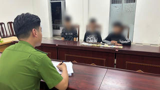 Đà Nẵng: Bắt nhóm lợi dụng mưa bão trộm két sắt