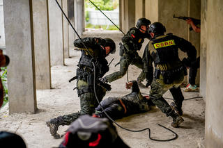 ‘Chiến sĩ quả cảm’: Đối đầu khủng bố, giữ trọn bình yên