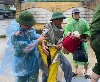 Nghệ An: Phường Cửa Lò di dời 60 hộ dân đến nơi an toàn trước bão số 10