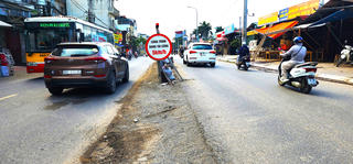 Dự án mở rộng đường huyết mạch sau 10 năm vẫn không chịu cán đích