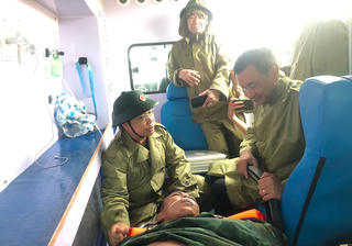 Quảng Trị: Sức khỏe của 9 người trong vụ 2 tàu cá gặp nạn đã ổn định