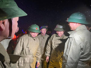 Phó Thủ tướng Trần Hồng Hà: Chăm lo chu đáo cho người dân yên tâm tránh bão