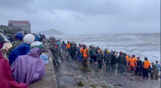 Hà Tĩnh: Kè Cửa Nhượng bị sạt lở