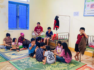 Hà Tĩnh: Gấp rút sơ tán người dân đến vùng an toàn trước bão số 10