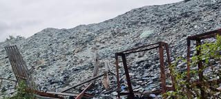 Phạt 85 triệu đồng chủ bãi tập kết rác thải thủy tinh ngay khu dân cư