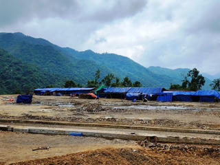 Ngổn ngang khu tái định cư bản Ún