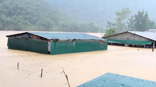 Thủ tướng: Không để người dân bị ảnh hưởng bão số 10 không có chỗ ở