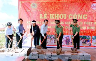 Bộ Công an hỗ trợ 1,4 tỷ đồng, xây 24 căn nhà mới ở Ninh Bình