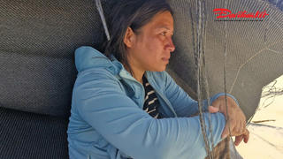 Mòn mỏi chờ đợi tìm thấy thân nhân gặp nạn khi vào Cửa Việt trú bão