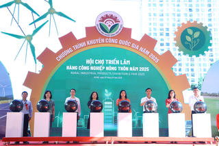 Khai mạc Hội chợ triển lãm hàng công nghiệp nông thôn năm 2025
