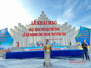 TP Hồ Chí Minh: Đi bộ, bơi biển, bóng rổ làm nóng lễ hội Nghinh Ông Thắng Tam