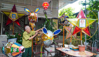 Người giữ hồn đèn Trung thu giữa nhịp sống hiện đại