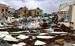 Bộ Y tế chỉ đạo khẩn trương khắc phục hậu quả bão số 10 và mưa lũ