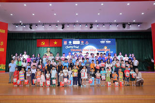 Trung thu yêu thương cho gần 350 trẻ em mồ côi và khó khăn