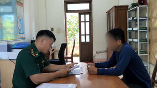 Đà Nẵng: Xử phạt chủ tàu cá chở khách ra biển câu mực đêm trái phép