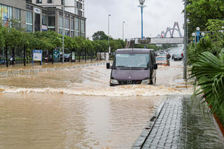  Hà Nội vẫn còn 106 vị trí ngập úng do ảnh hưởng hoàn lưu bão số 11