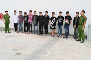 Nghệ An: Bắt nhóm đối tượng gây rối trật tự công cộng, làm một người bị thương nặng