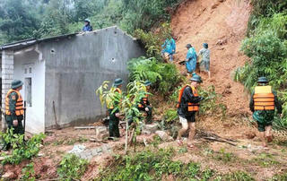 Chủ động sơ tán dân cư, bảo đảm an toàn đê điều, hồ đập trong lũ lớn