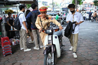 Tuyên truyền an toàn giao thông đến học sinh
