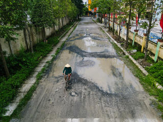 Người dân khốn khổ vì đường hơn 8 tỷ đồng làm mãi không xong