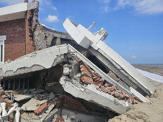 Vụ nhiều biệt thự ven biển Hà Tĩnh bị đổ sập: Chủ đầu tư sẽ tổ chức họp báo?