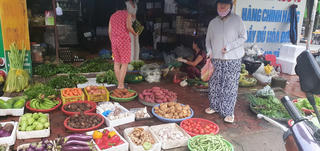 Ảnh hưởng mưa lũ, giá thực phẩm biến động