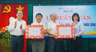 Gia Lai xuất quân hỗ trợ y tế các tỉnh bị thiệt hại nặng do bão số 11