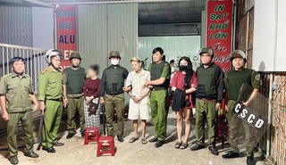 Gia Lai: 2 đối tượng “phê” ma túy trong quán cà phê bị bắt giữ