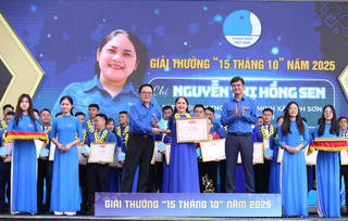 
69 cán bộ hội tiêu biểu toàn quốc nhận Giải thưởng 15 tháng 10
