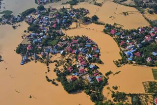 Nhiều tuyến đê sạt trượt nghiêm trọng, Hà Nội, Thái Nguyên, Bắc Ninh cần đảm bảo an toàn đê điều