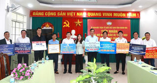 Khánh Hòa: Tiếp nhận hơn 1 tỷ đồng ủng hộ các tỉnh bị thiệt hại do bão lũ