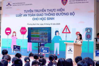 Hà Nội: Xây dựng văn hóa giao thông cho lứa tuổi học sinh