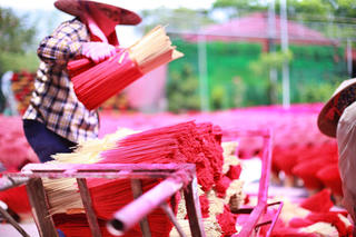 Phát huy giá trị văn hóa Hà Nội – Khơi dậy niềm tự hào và khát vọng phát triển

Bài 3: Hướng đi cho phát triển văn hóa Thủ đô trong giai đoạn mới