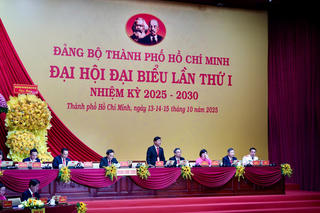 Bế mạc Đại hội Đảng bộ TP.HCM lần thứ I: Phát huy dân chủ, xây dựng chính quyền gần dân, phục vụ nhân dân