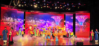  “Thanh Hóa - Vững bước dưới cờ Đảng”