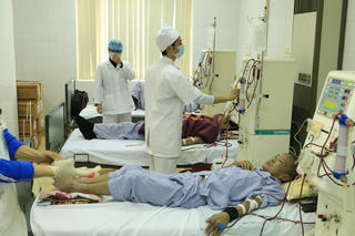 Nâng phụ cấp cho nhân viên y tế: Đảm bảo đãi ngộ tương xứng