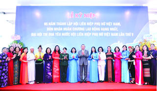 Phụ nữ Việt Nam thời đại mới: Bồi đắp hạnh phúc bằng khát vọng, trí tuệ và nhân ái