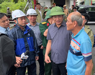 Bí thư Thành ủy Đà Nẵng kiểm tra công tác phòng chống bão số 12