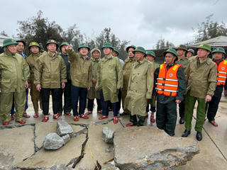 Bí thư Thành ủy Huế kiểm tra công tác phòng, chống bão số 12 