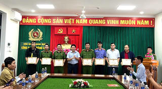 Quảng Ngãi: Thưởng nóng Công an xã triệt phá tụ điểm ma túy trong homestay 