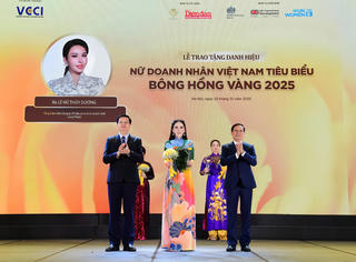 Phó Chủ tịch KN Holdings đạt Top 10 Nữ Doanh nhân Việt Nam tiêu biểu 2025