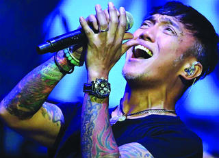 Arnel Pineda: Vinh quang và bóng tối
