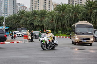 Diễn tập phương án bảo đảm an toàn giao thông phục vụ Lễ mở ký Công ước Hà Nội