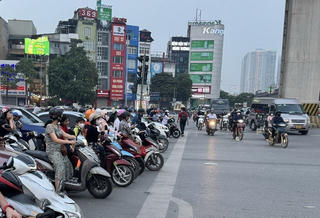 Tình hình không khí sáng 24/10: Hà Nội, TP Hồ Chí Minh không tốt cho nhóm nhạy cảm