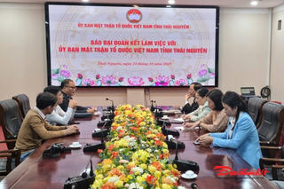 Báo Đại Đoàn Kết và Ủy ban MTTQ tỉnh Thái Nguyên trao đổi về Chương trình “Vinh danh Người truyền lửa”