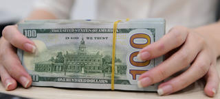 Ngăn chặn đầu cơ ngoại tệ, bảo đảm ổn định thị trường